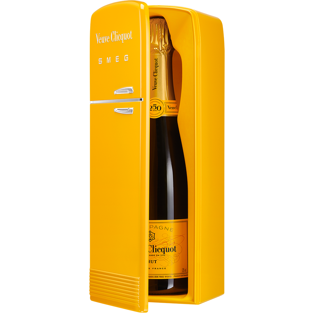 Veuve Clicquot Brut Champagne with the Fridge by SMEG Gift Box – Liquor Bar  Delivery
